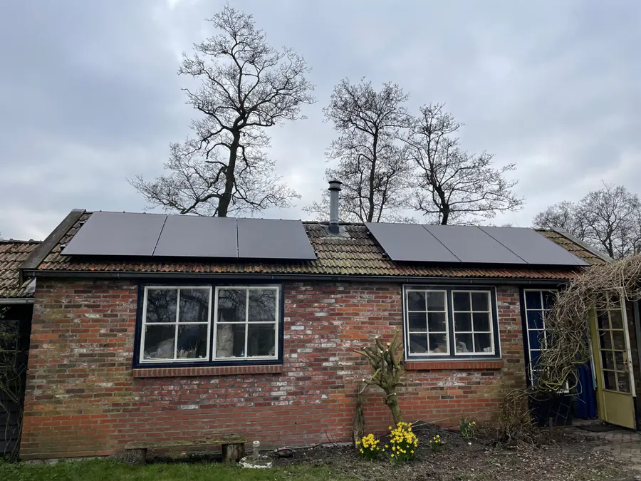 Zonnepanelen op pannendak